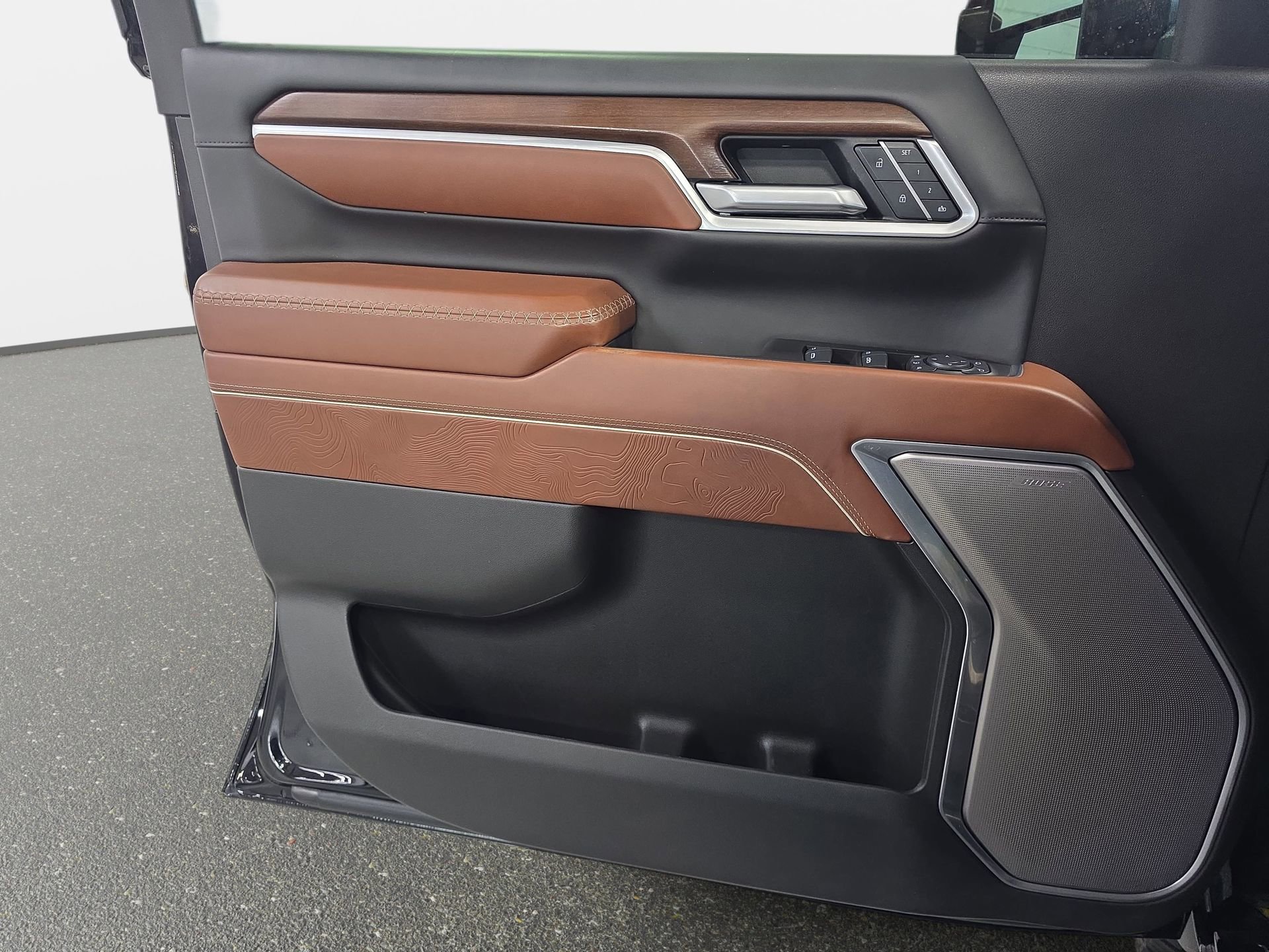 Used 2025 GMC Sierra 2500 Denali Ultimate w/ Max Trailering Package AWD/4WD image 26