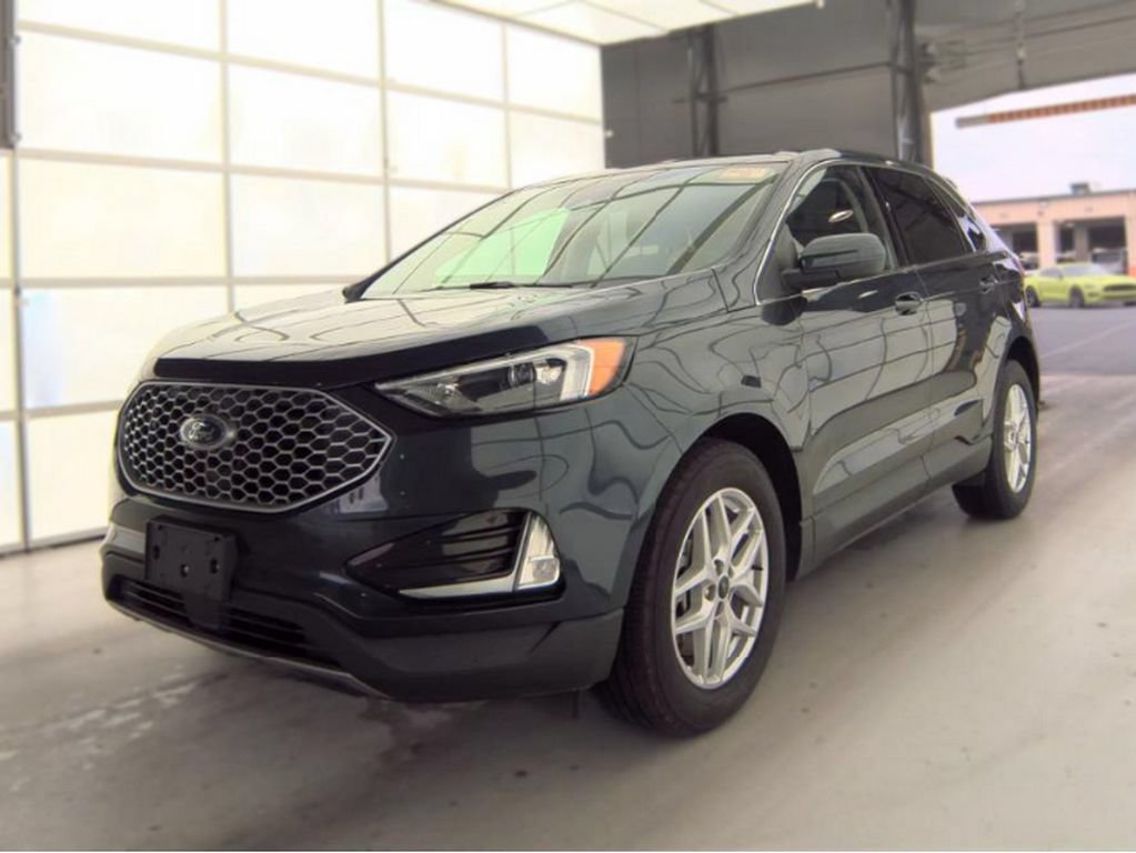 Used 2023 Ford Edge SEL w/ Convenience Package AWD/4WD image 2
