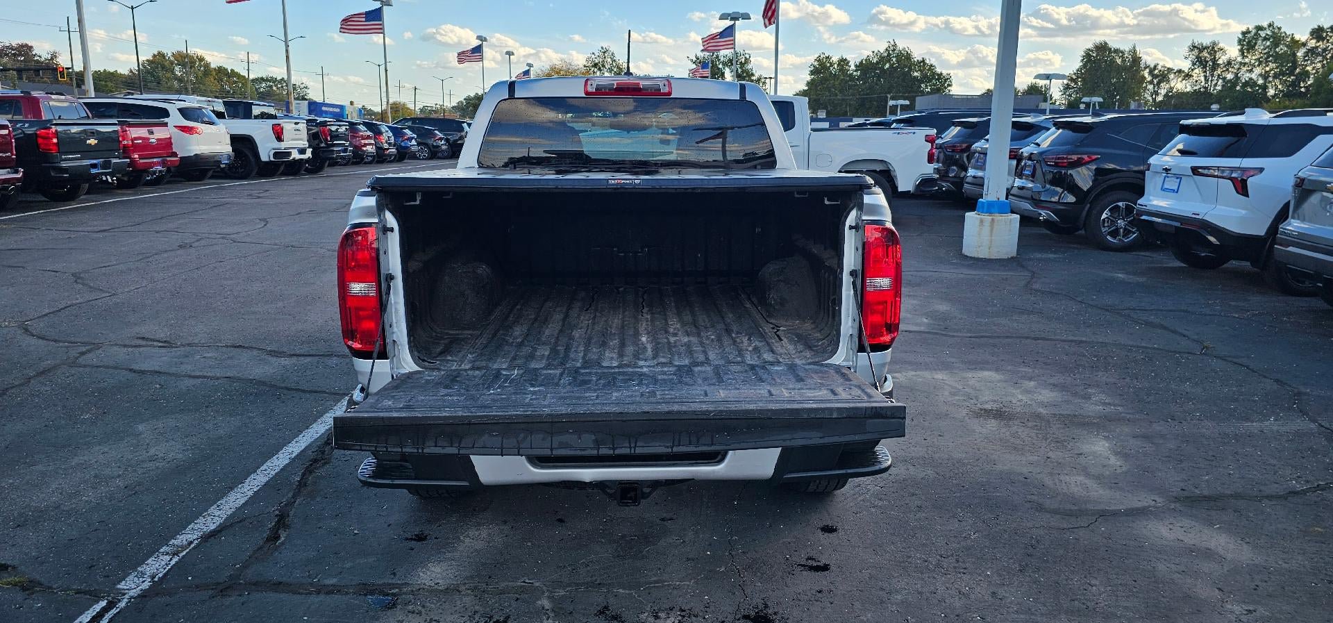 Used 2020 Chevrolet Colorado W/T w/ WT Convenience Package AWD/4WD image 8