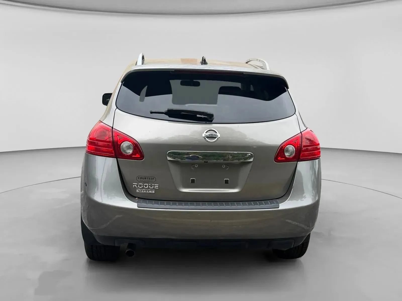 Used 2015 Nissan Rogue S w/ Convenience Package FWD image 4