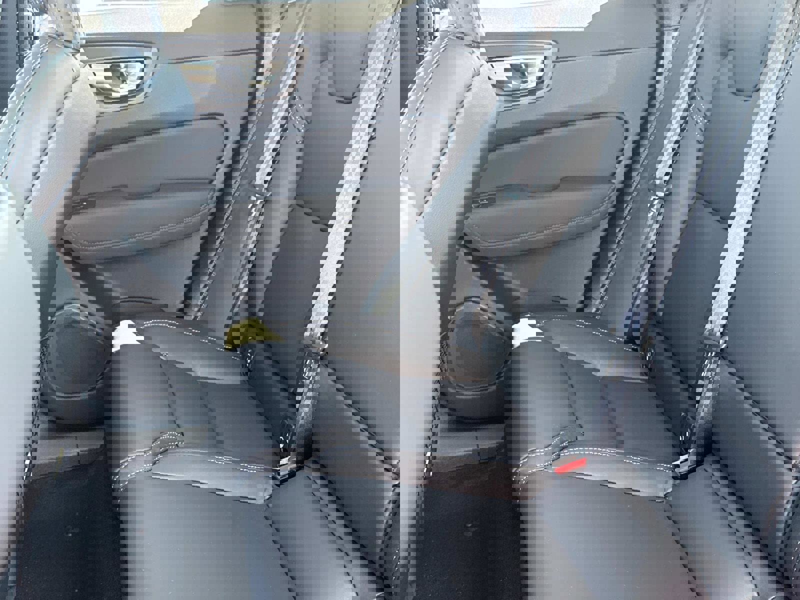 New 2026 Volvo XC60 B5 Ultra w/ Climate Package image 13