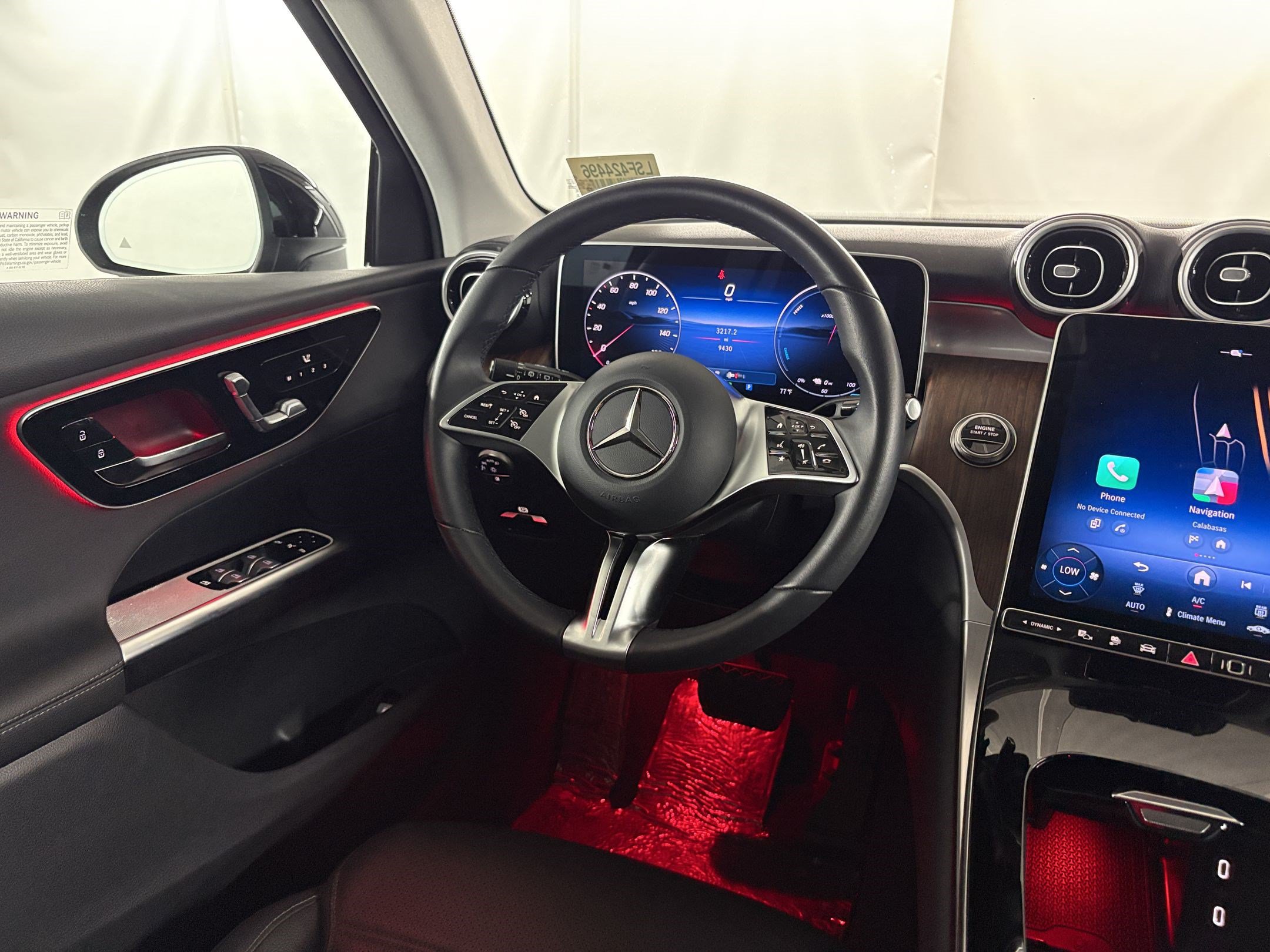 Used 2025 Mercedes-Benz GLC 350e 4MATIC image 29