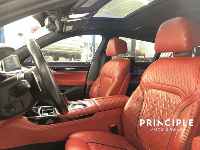 Used 2021 BMW M760i xDrive image 13