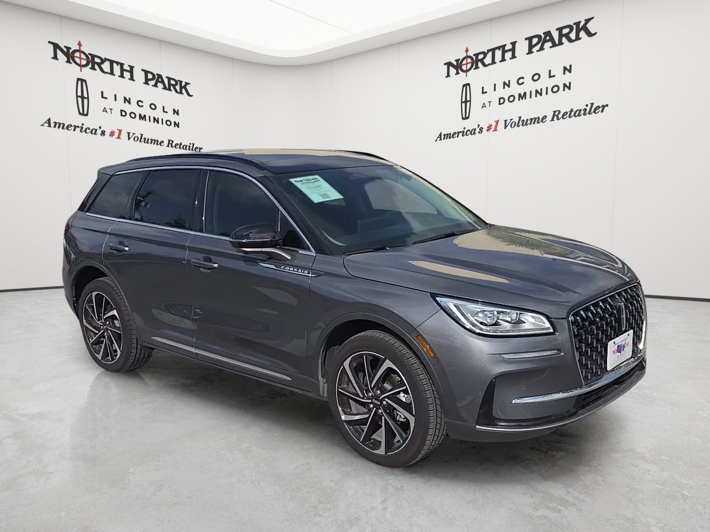 New 2026 Lincoln Corsair Reserve FWD image 7