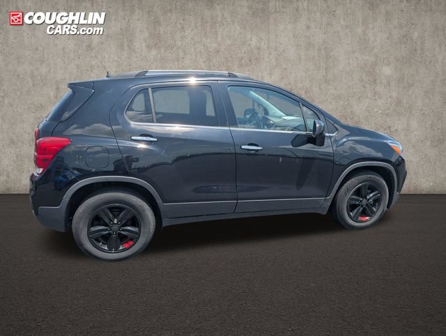 Used 2019 Chevrolet Trax LT w/ LT Convenience Package FWD image 8
