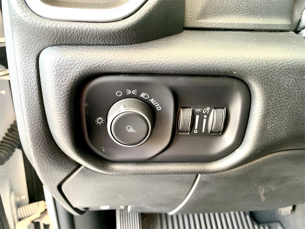 Used 2020 RAM 2500 Big Horn image 30