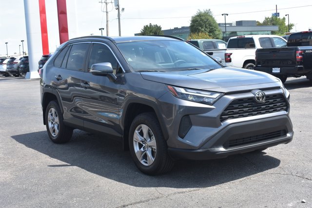 Used 2025 Toyota RAV4 XLE w/ Convenience Package FWD image 3