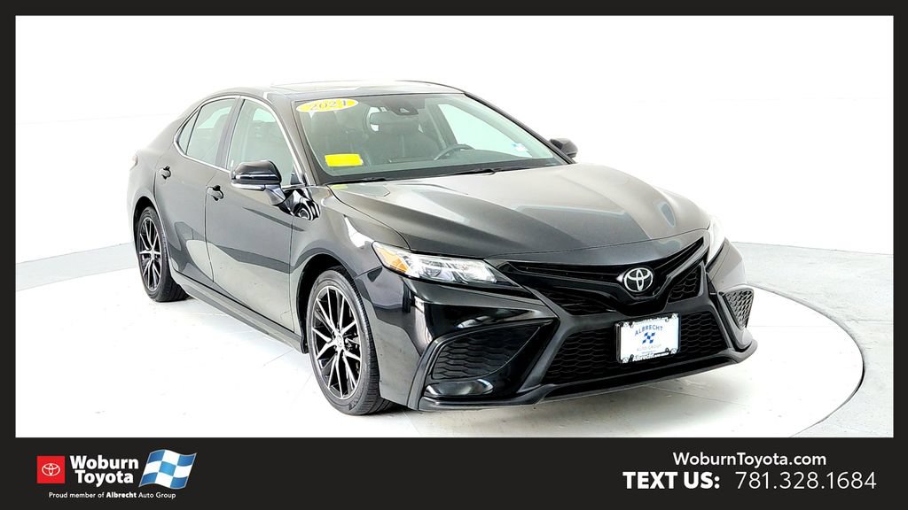 Used 2024 Toyota Camry SE w/ Cold Weather Package