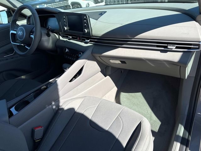 New 2026 Hyundai Elantra SEL Sport Premium w/ Cargo Package FWD image 17