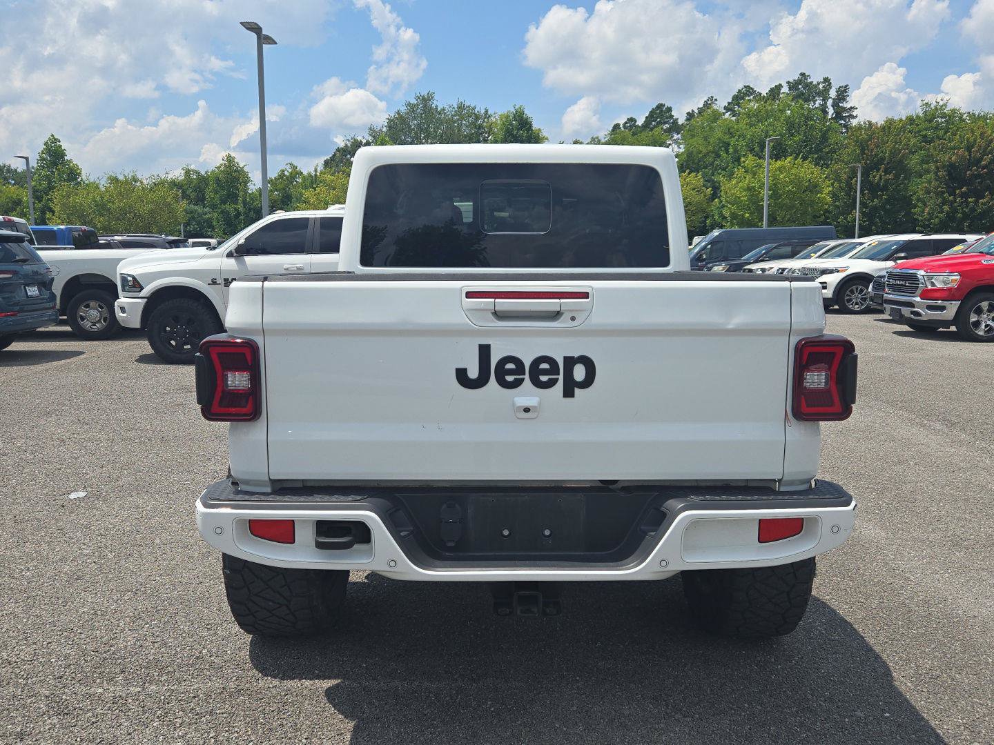 Used 2022 Jeep Gladiator Overland AWD/4WD image 6