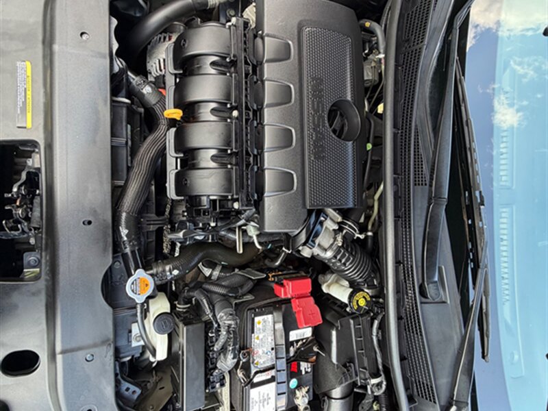 Used 2018 Nissan Sentra SR w/ Technology Package FWD image 28