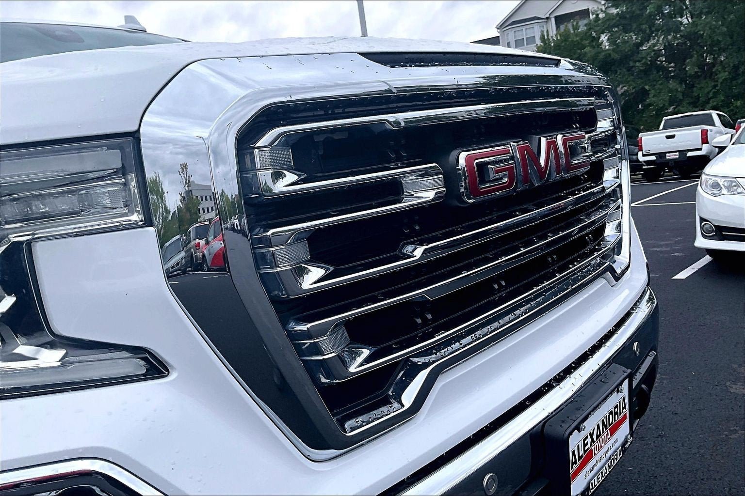 Used 2019 GMC Sierra 1500 SLT w/ SLT Premium Plus Package AWD/4WD image 28