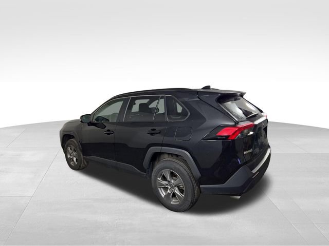 Used 2025 Toyota RAV4 XLE AWD/4WD image 10