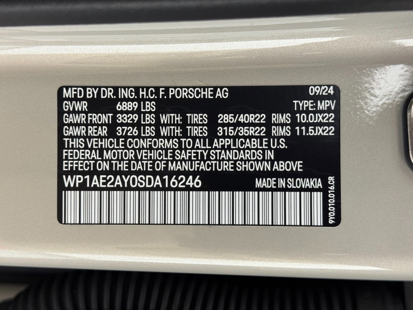 Used 2025 Porsche Cayenne E-Hybrid image 46