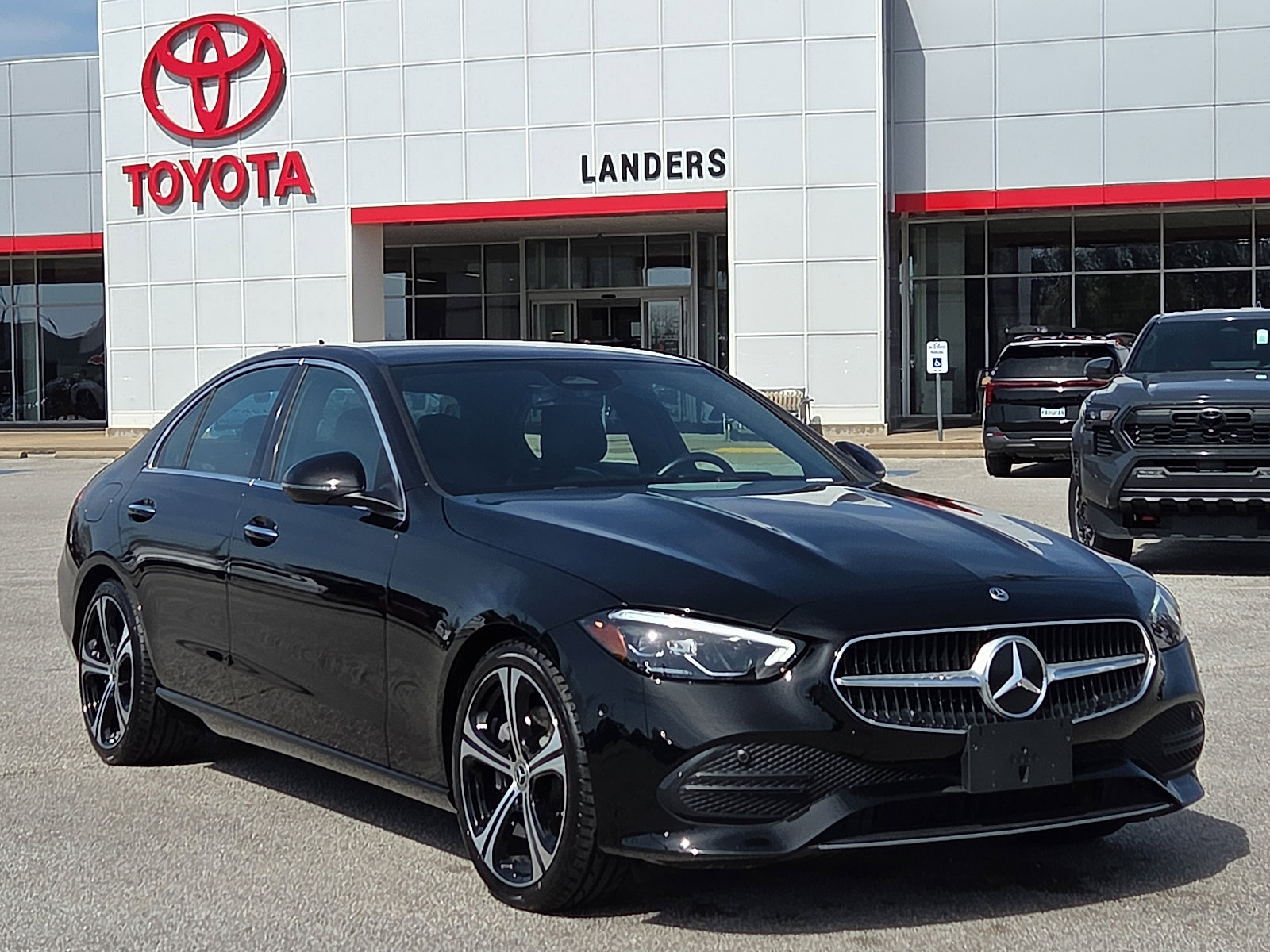 Used 2025 Mercedes-Benz C 300 Sedan image 1