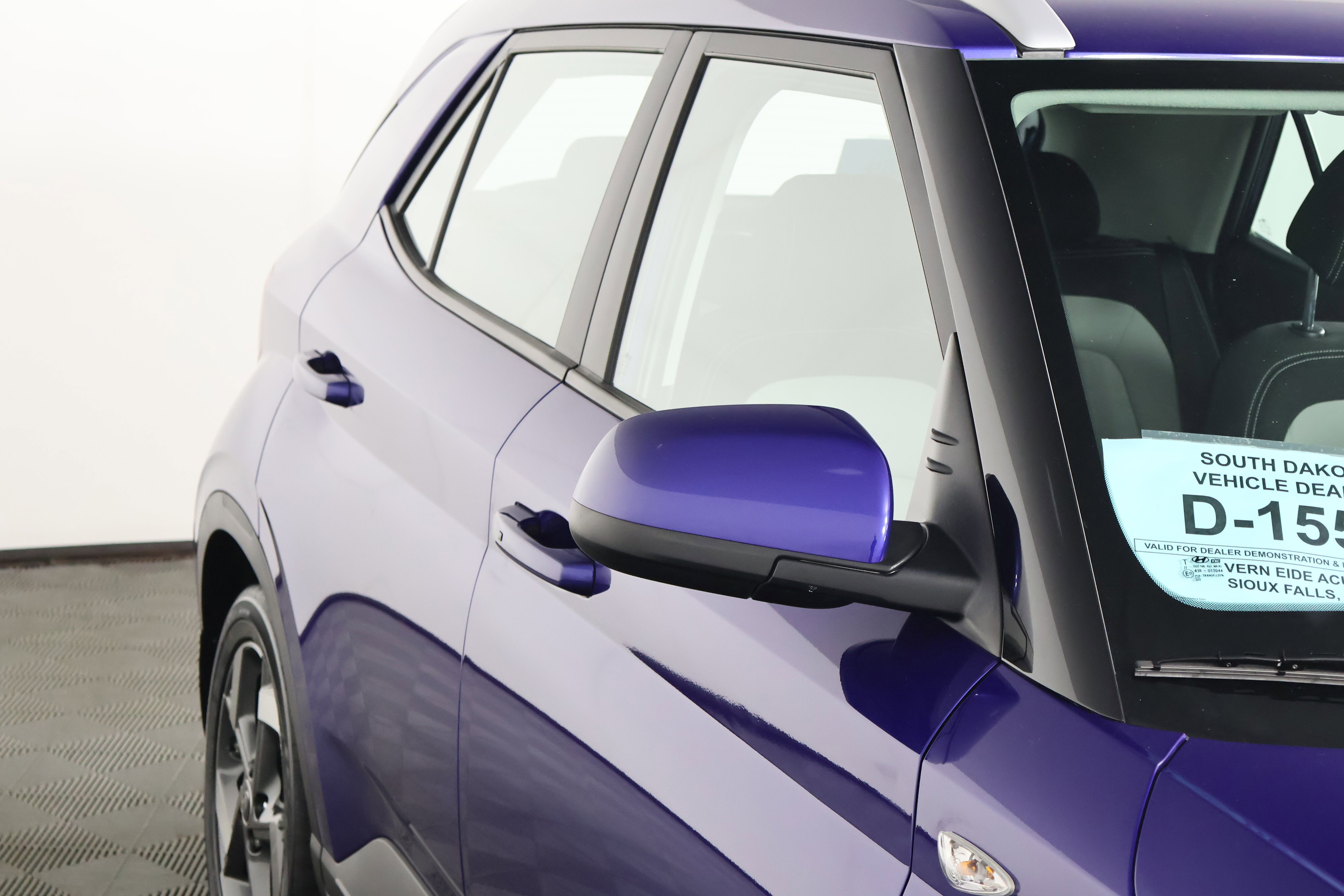 Used 2024 Hyundai Venue SEL image 14