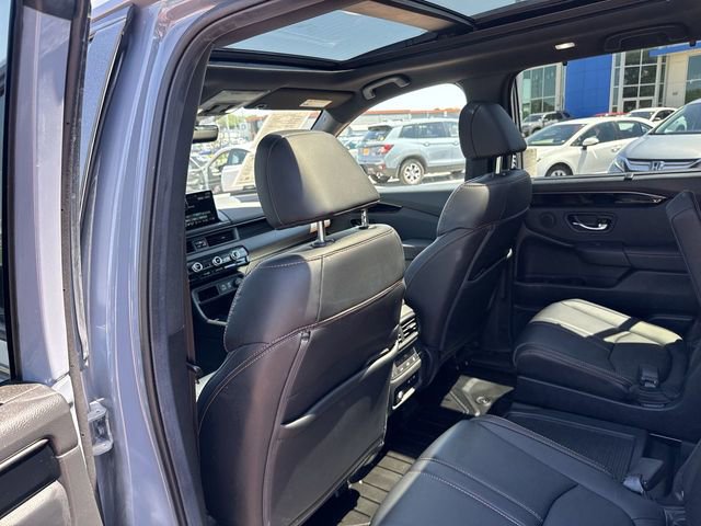 Certified 2025 Honda Pilot TrailSport image 24