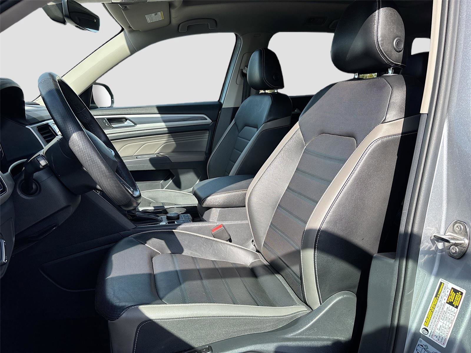 Used 2021 Volkswagen Atlas SEL Premium image 24