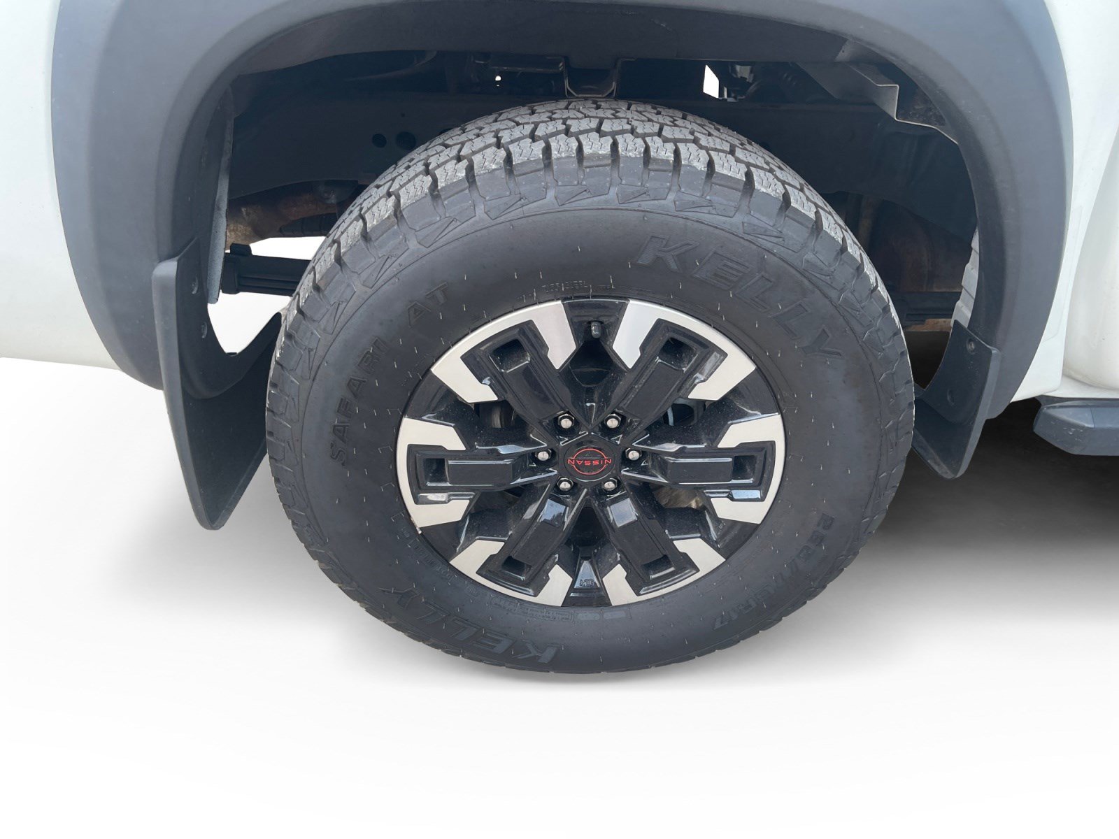 Used 2023 Nissan Frontier PRO-4X w/ Pro Convenience Package image 16