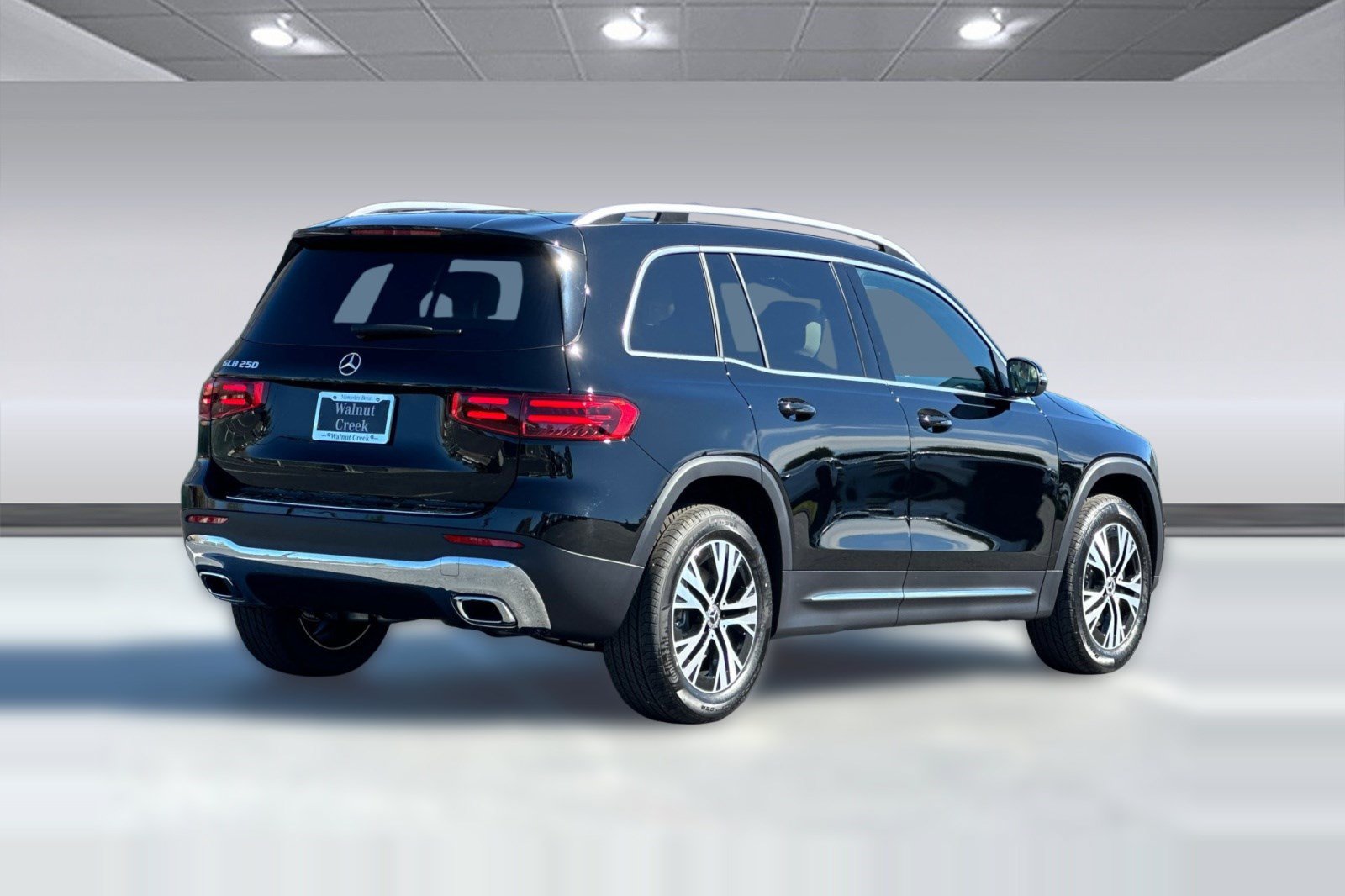 New 2026 Mercedes-Benz GLB 250 image 9