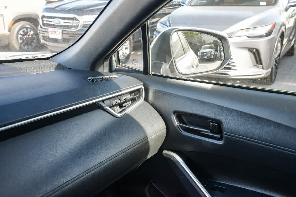 Certified 2023 Toyota Corolla Cross AWD Hybrid image 22