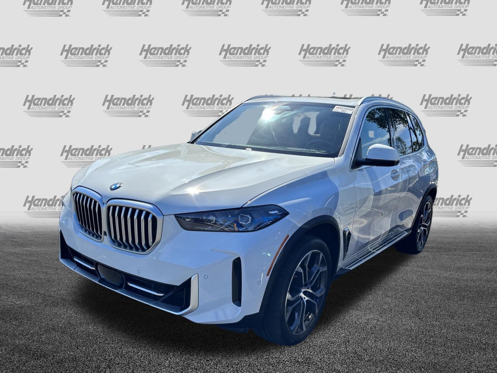Certified 2025 BMW X5 sDrive40i w/ Premium Package RWD image 5