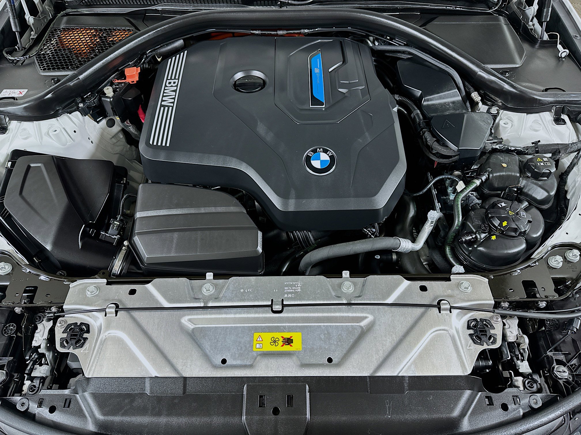 Used 2023 BMW 330e xDrive w/ M Sport Package AWD/4WD image 29