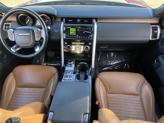 Used 2017 Land Rover Discovery HSE image 24