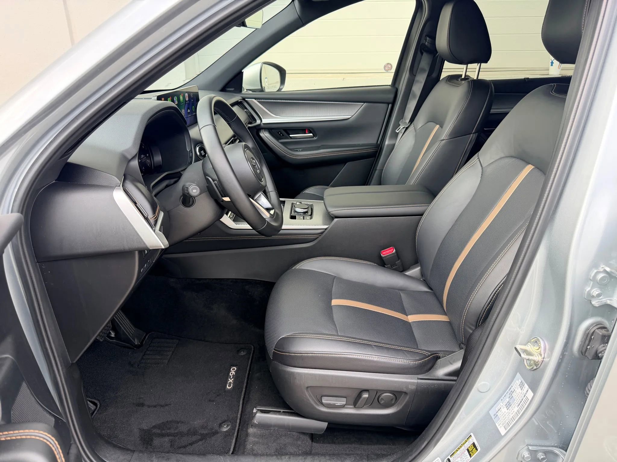 Used 2025 MAZDA CX-90 3.3 Turbo w/ Premium Plus Pkg image 11