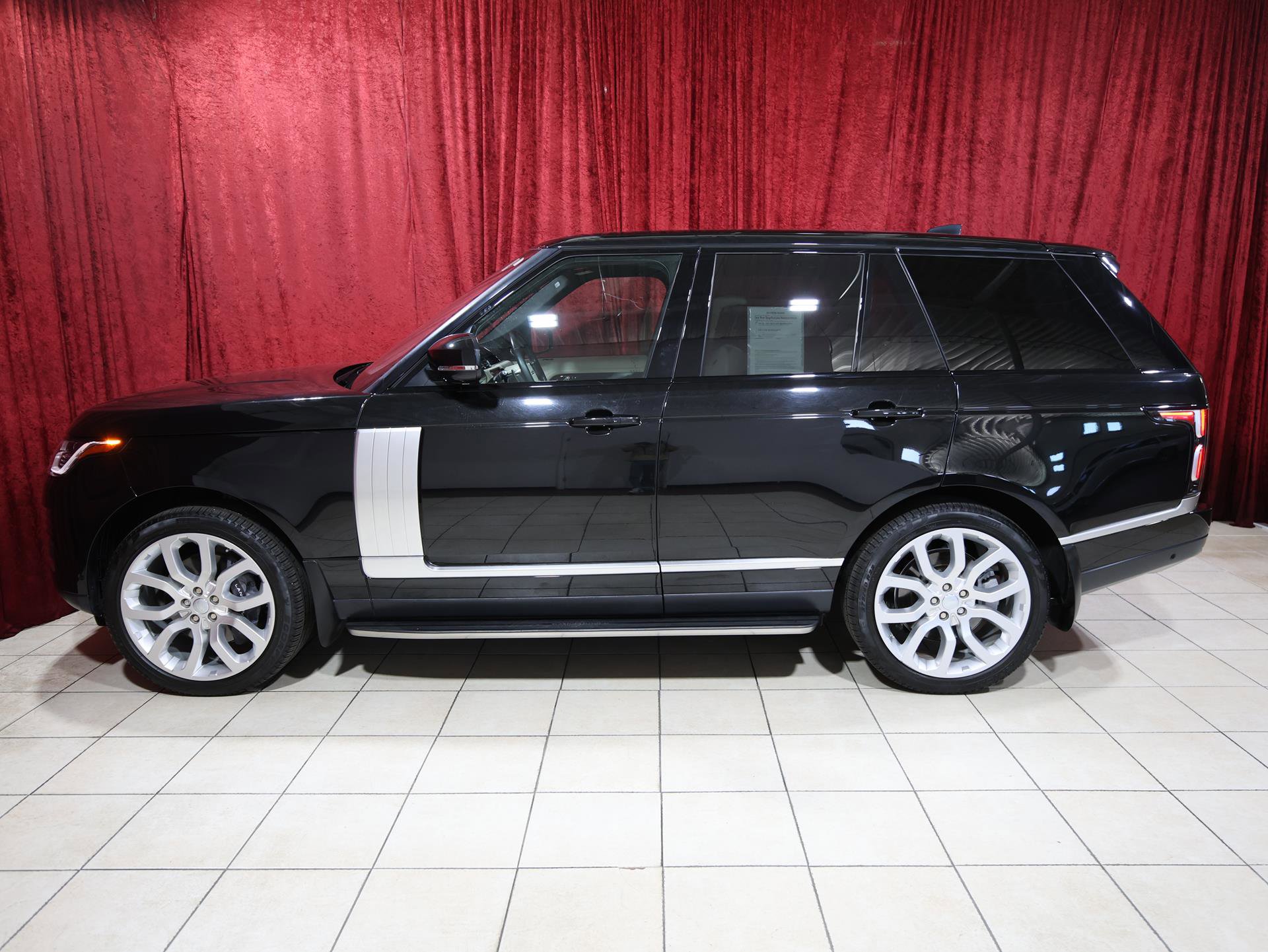 Used 2020 Land Rover Range Rover HSE AWD/4WD image 4