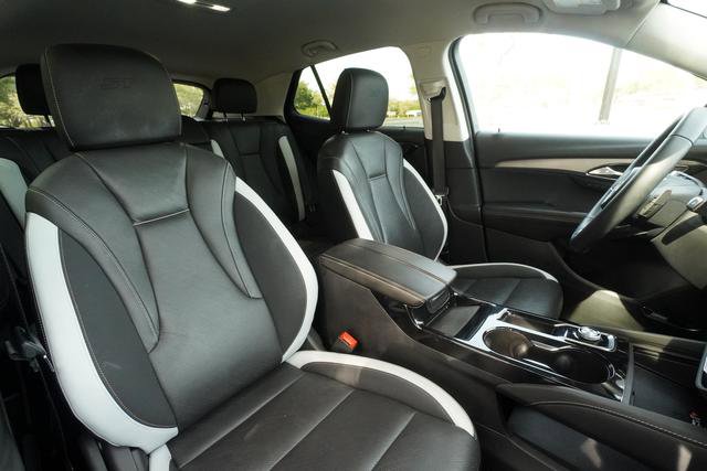 Used 2025 Buick Envision Sport Touring image 28