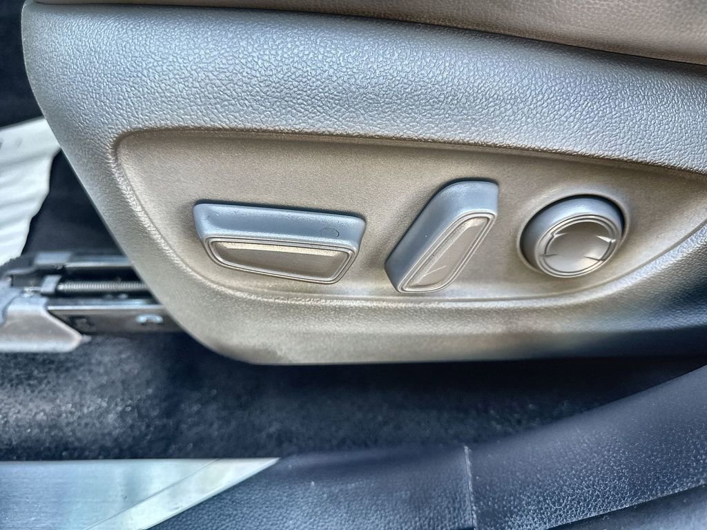 Used 2021 Toyota Highlander Platinum image 20