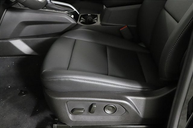 New 2025 Chevrolet Colorado LT w/ LT Convenience Package RWD image 14