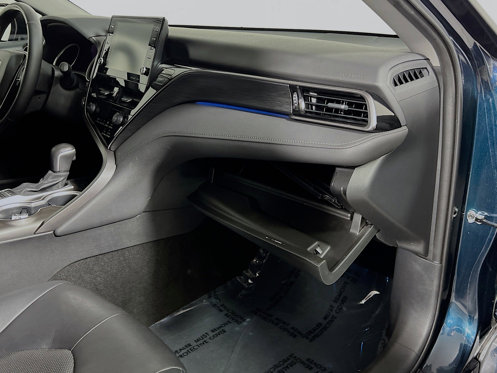 Used 2021 Toyota Camry XLE w/ Cold Weather Package image 35