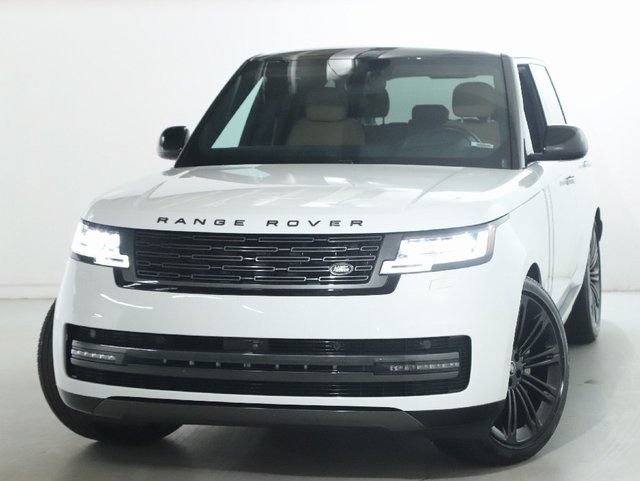 Used 2025 Land Rover Range Rover SE AWD/4WD image 3