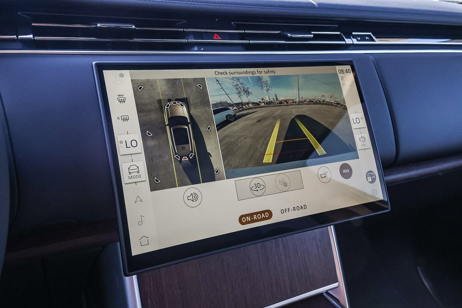 New 2026 Land Rover Range Rover SE image 38