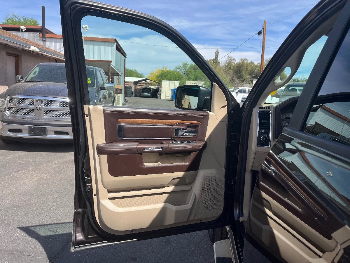 Used 2016 RAM 1500 Laramie Longhorn w/ Convenience Group AWD/4WD image 27