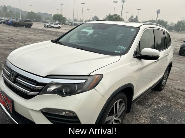 Used 2017 Honda Pilot Touring video 1