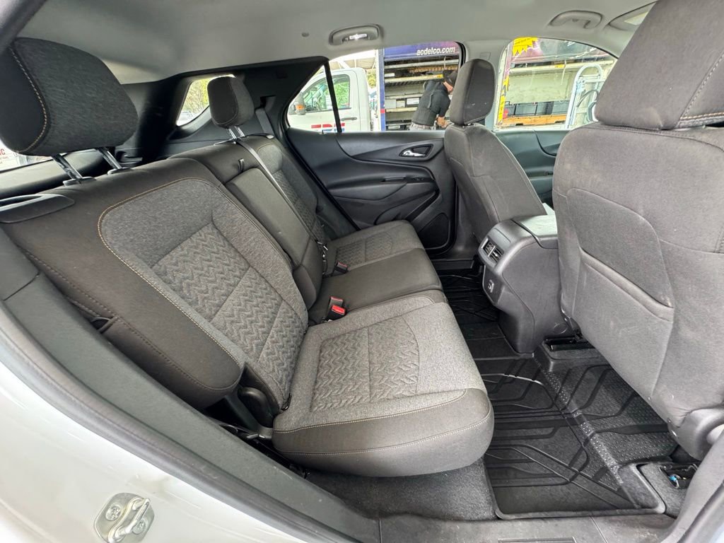 Used 2024 Chevrolet Equinox LT image 24