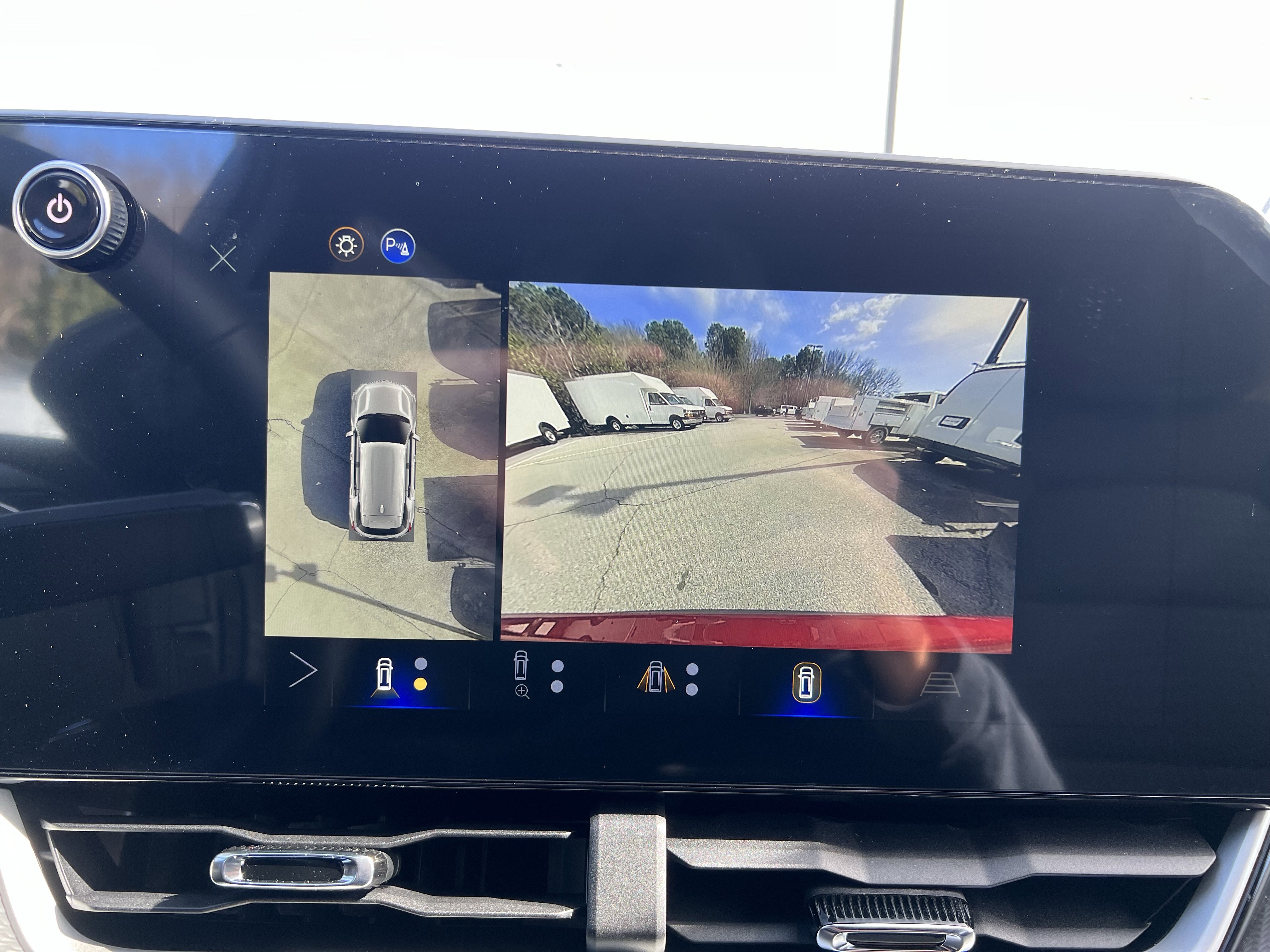 New 2026 Chevrolet Equinox LT w/ Safety and Technology Package image 28