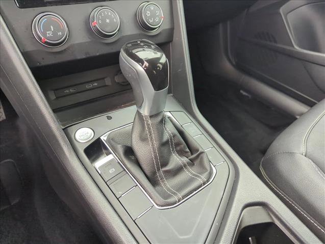 Used 2022 Volkswagen Taos SE image 11