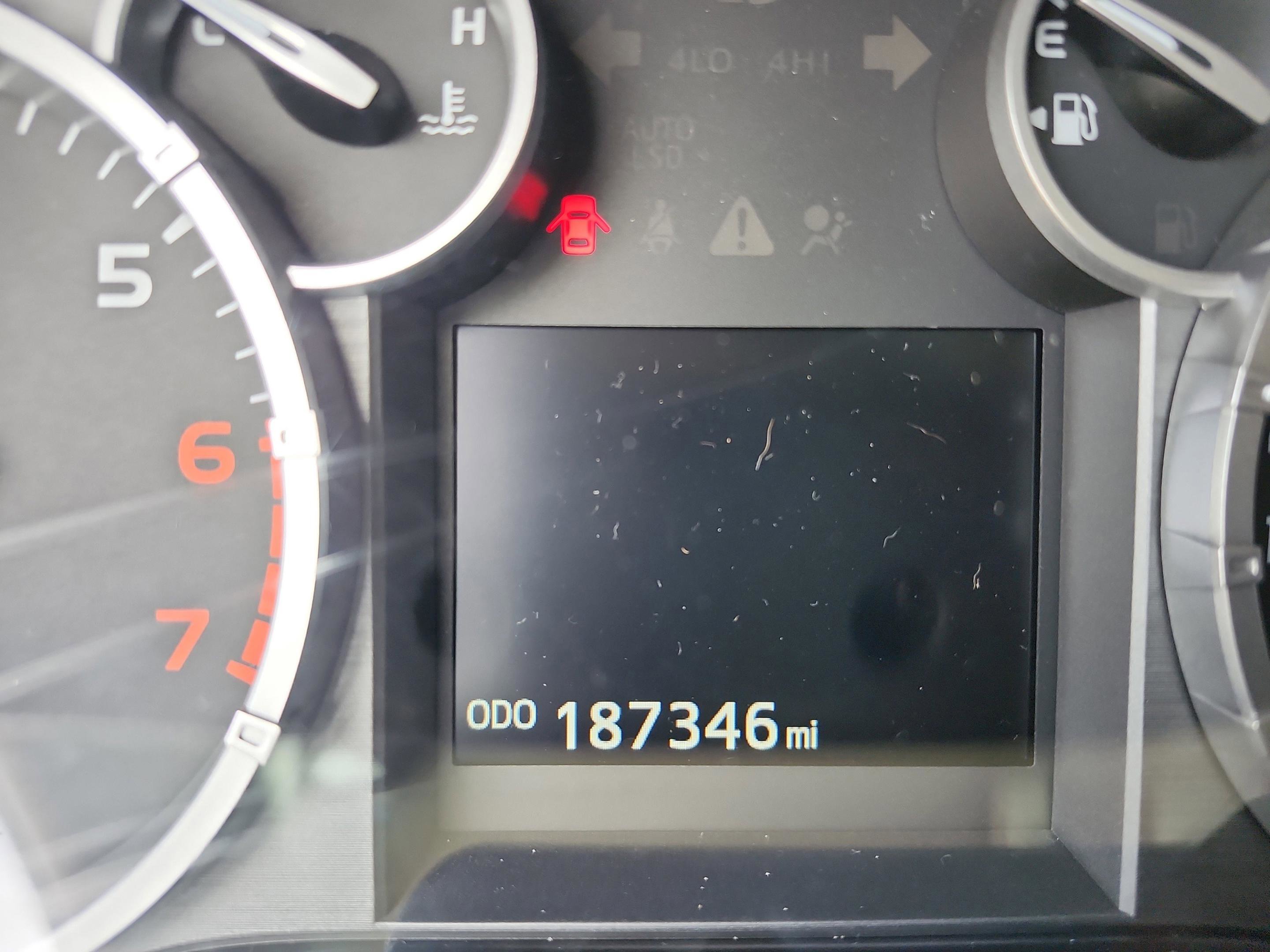 Used 2016 Toyota Tundra SR5 w/ SR5 Upgrade Package RWD image 11