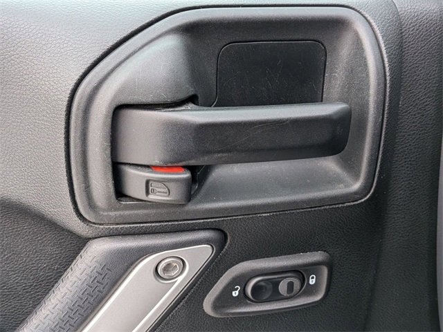 Used 2018 Jeep Wrangler Unlimited Sahara w/ Connectivity Group image 15