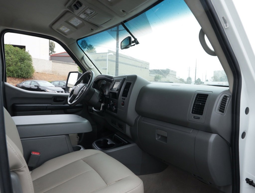 Used 2016 Nissan NV 3500 SL image 20