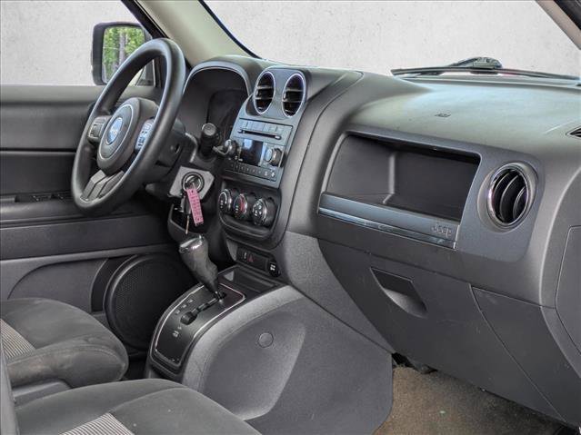Used 2016 Jeep Patriot Sport w/ Power Value Group AWD/4WD image 23