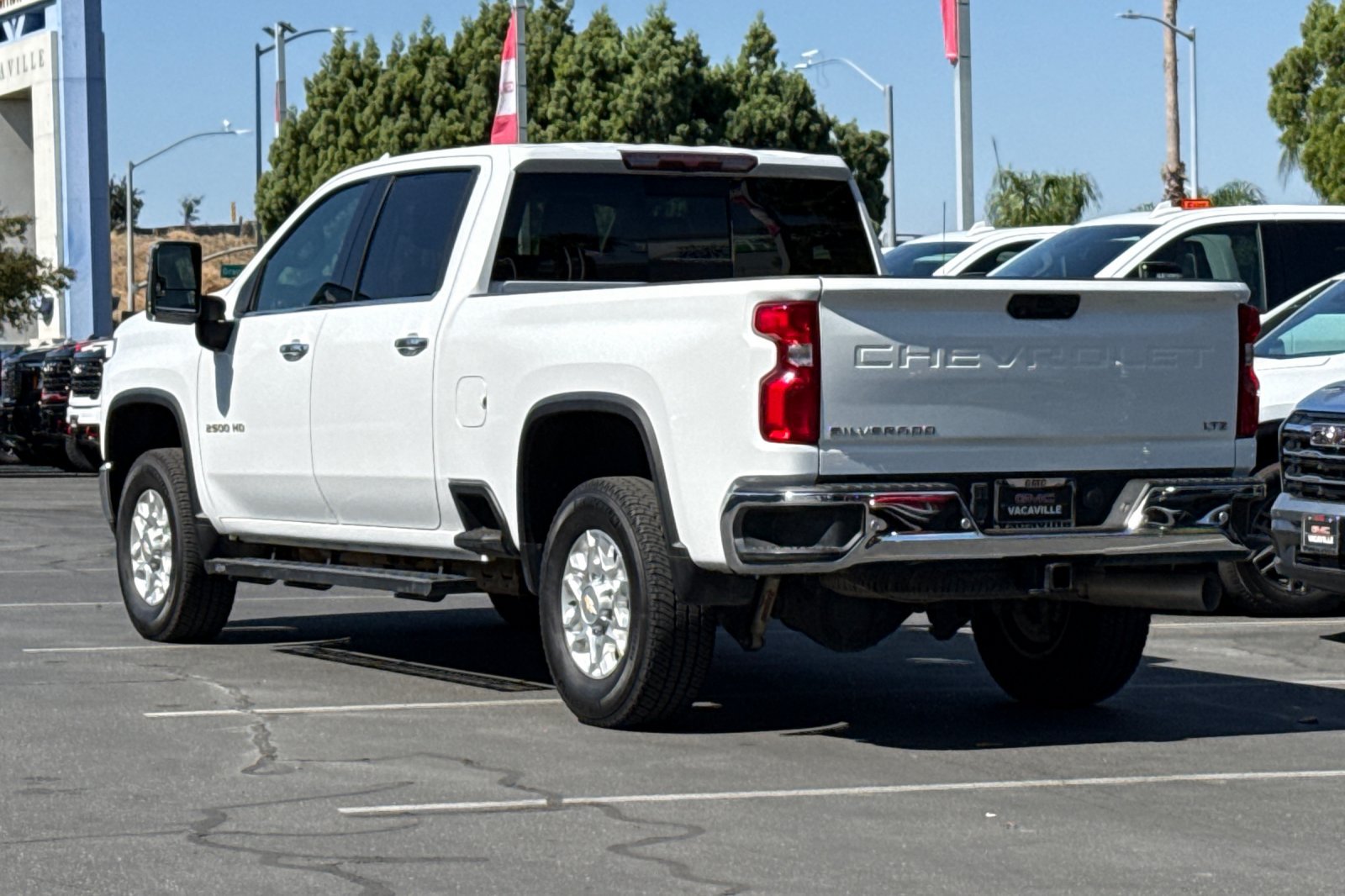 Used 2023 Chevrolet Silverado 2500 LTZ w/ LTZ Plus Package AWD/4WD image 7