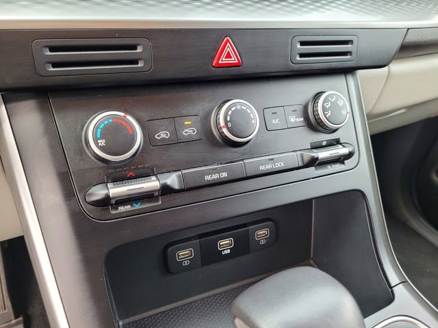 Certified 2024 Kia Carnival LX image 22