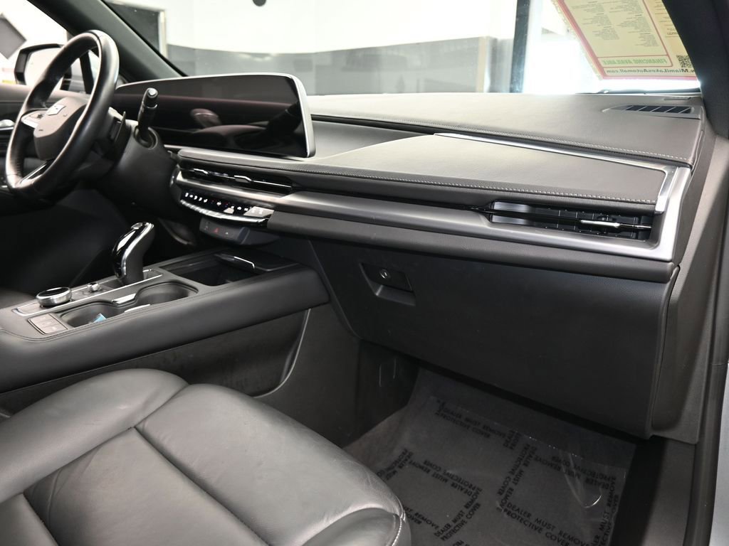 Used 2024 Cadillac XT4 Premium Luxury image 44