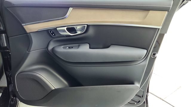 New 2026 Volvo XC90 T8 Core AWD/4WD image 38
