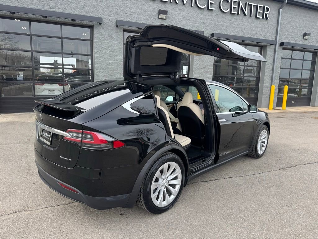Used 2020 Tesla Model X Long Range image 48